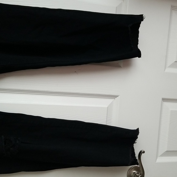 NWT Escolour Women's Distressed Skinny jeans - Picture 2 of 12